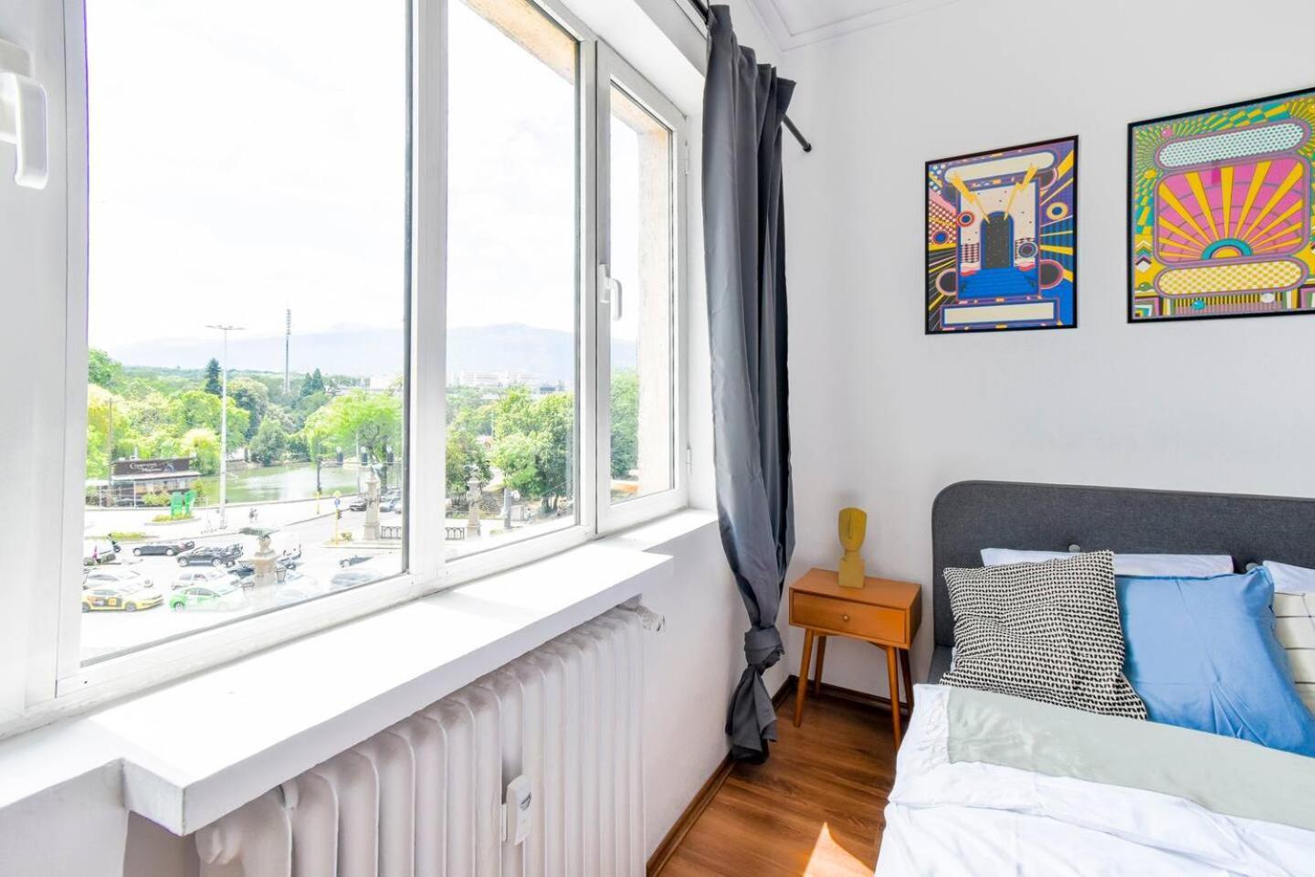Super Fresh! 3Bdr Apartment In Sofia Center'S Artistic Area Exteriör bild